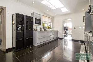 Photo 18- click for photo gallery